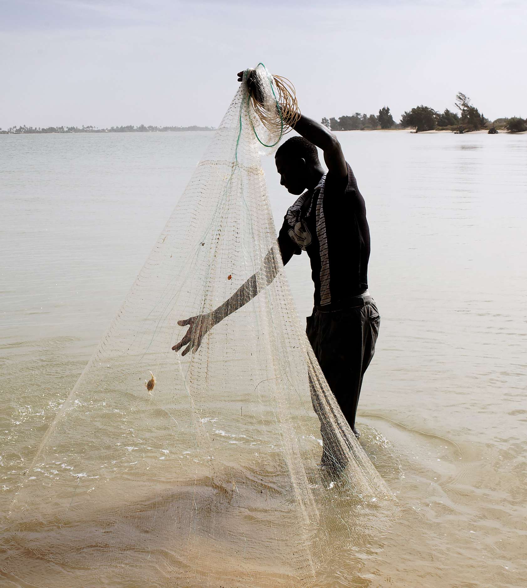 fisherman-with-net-river-(1) (1)